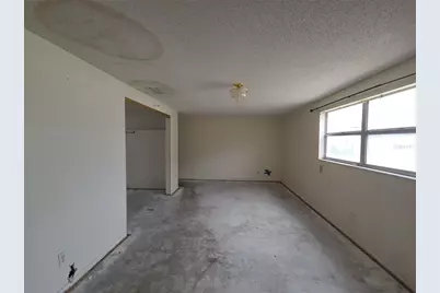 7441 1st Street N, Saint Petersburg, FL 33702 - Photo 12