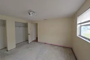 7441 1st St N, Saint Petersburg, FL 33702 - Photo 18