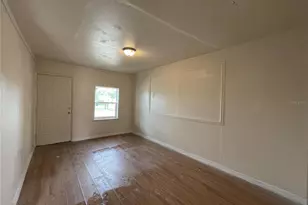 111 Washington Ave, Lake Wales, FL 33853 - Photo 2