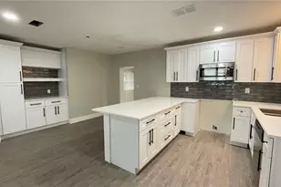 2816 Hargill Dr, Orlando, FL 32806 - Photo 4