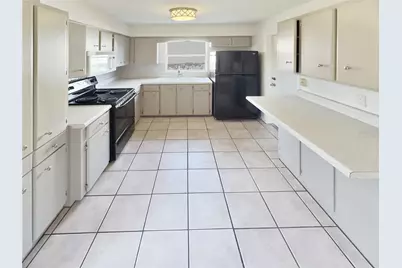 510 Oakside Drive, Brandon, FL 33510 - Photo 2