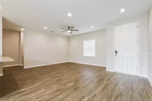 1408 E Lakeview Ave, Eustis, FL 32726 - Photo 4