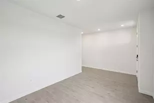 1822 Coolridge Pl, Zephyrhills, FL 33541 - Photo 18