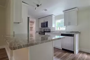 26616 June Ave, Eustis, FL 32736 - Photo 10