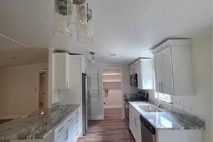 26616 June Ave, Eustis, FL 32736 - Photo 6