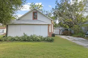 201 W Washington St, Minneola, FL 34715 - Photo 2