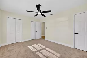 5008 E Cluster Ave, Tampa, FL 33617 - Photo 12