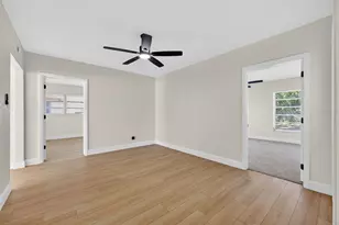 5008 E Cluster Ave, Tampa, FL 33617 - Photo 10