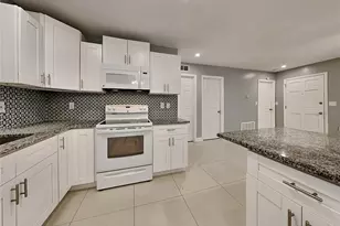 6099 Colchester Ave, Spring Hill, FL 34608 - Photo 6