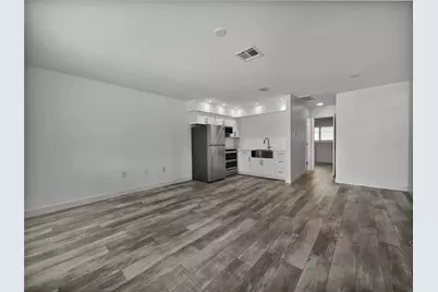 525 Manatee Court #14, Venice, FL 34285 - Photo 4
