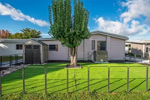 1342 Elkhart Cir, Tavares, FL 32778 - Photo 64