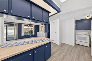 1342 Elkhart Cir, Tavares, FL 32778 - Photo 14