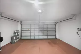 2046 Heartland Cir, Valrico, FL 33594 - Photo 12