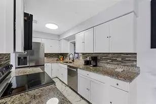 8120 Gondola Dr, Orlando, FL 32809 - Photo 14