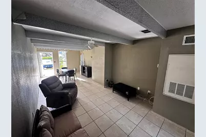 1519 Club Cir, Lakeshore, FL 33854 - Photo 14