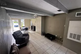 1519 Club Cir, Lakeshore, FL 33854 - Photo 14