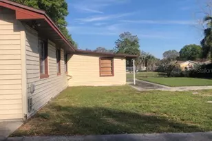 2326 York Pl, Lakeland, FL 33810 - Photo 10