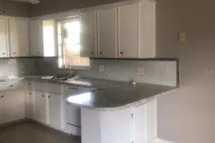 2326 York Pl, Lakeland, FL 33810 - Photo 2