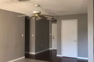 2326 York Pl, Lakeland, FL 33810 - Photo 8