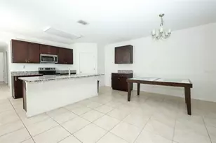 1864 Green Dragon Dr, Saint Cloud, FL 34771 - Photo 4