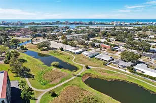 9461 Harbor Greens Way, Seminole, FL 33776 - Photo 30