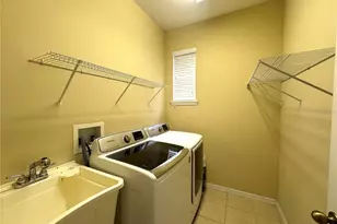 3917 Pemberly Pines Cir, Saint Cloud, FL 34769 - Photo 14