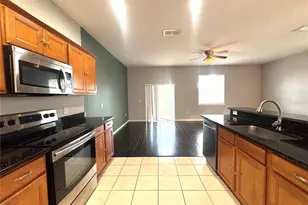 3917 Pemberly Pines Cir, Saint Cloud, FL 34769 - Photo 10