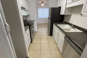 7502 Needle Leaf Pl, Tampa, FL 33617 - Photo 4