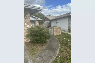 10609 Wyndcliff Drive, Orlando, FL 32817 - Photo 2