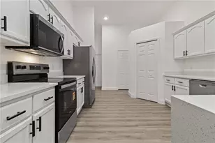 742 Chamberlin Trail, Saint Cloud, FL 34772 - Photo 10