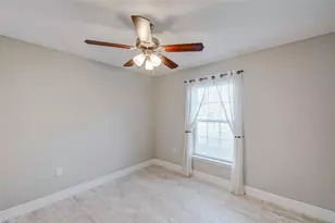 391 Camellia Ct, Kissimmee, FL 34759 - Photo 16