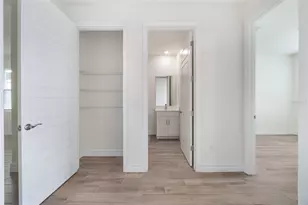 8612 SE Bridgeport Bay Circle, Mount Dora, FL 32757 - Photo 6