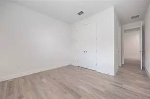 8612 SE Bridgeport Bay Circle, Mount Dora, FL 32757 - Photo 10