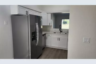 7325 Holly Street, Mount Dora, FL 32757 - Photo 2