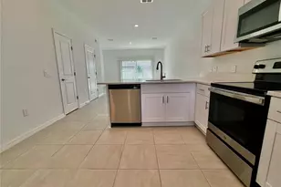 2008 Viewfinder St, Kissimmee, FL 34758 - Photo 2