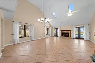215 E Lakeshore Blvd, Kissimmee, FL 34744 - Photo 10