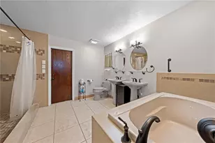 215 E Lakeshore Blvd, Kissimmee, FL 34744 - Photo 28