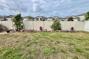 724 Parker Den Dr, Ruskin, FL 33570 - Photo 36