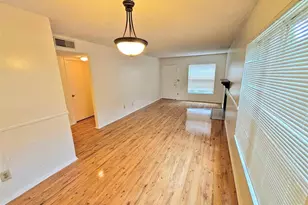4034 Dream Oak Pl, Tampa, FL 33613 - Photo 4