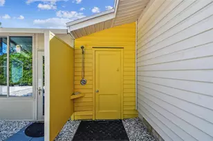 913 Tennessee Ln, Sarasota, FL 34234 - Photo 6