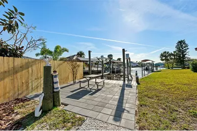 105 12th Street SW, Ruskin, FL 33570 - Photo 14