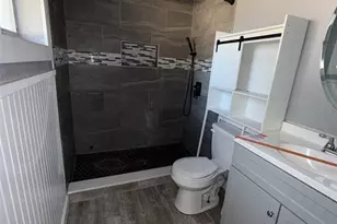 285 E Lake St, Umatilla, FL 32784 - Photo 14