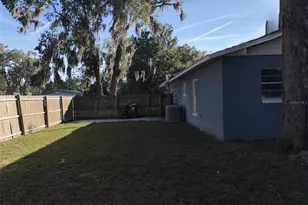 285 E Lake St, Umatilla, FL 32784 - Photo 26