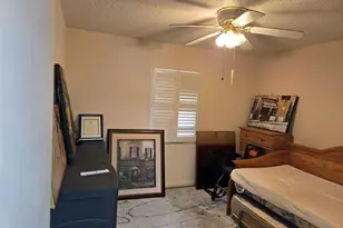 211 Rickenbacker Dr, Sun City Center, FL 33573 - Photo 14