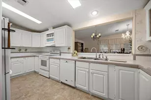 2632 Lake Grassmere Cir, Zellwood, FL 32798 - Photo 8