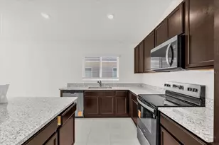 216 Rivermill Wy, Lake Wales, FL 33859 - Photo 4