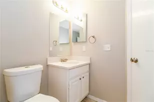 2826 Delcrest Ct, Orlando, FL 32817 - Photo 14