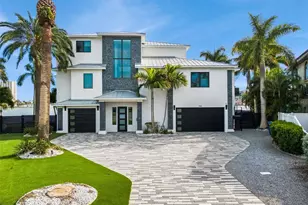 7801 9th Ave S, Saint Petersburg, FL 33707 - Photo 1