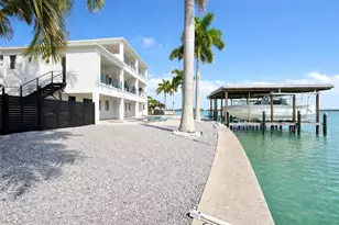 7801 9th Ave S, Saint Petersburg, FL 33707 - Photo 16