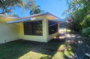 801 SE 15th St, Deerfield Beach, FL 33441 - Photo 12